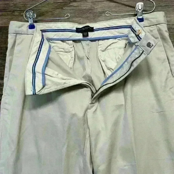 Banana Republic Chinos - cream men’s pants - Picture 4 of 4